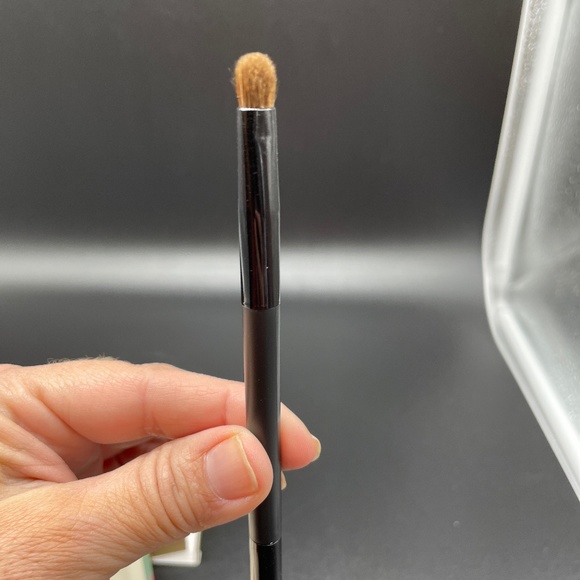 Cargo "Take Me Away!" 12 Pan Eye Shadow Palette W/Dual-Ended Brush 0.8g NIB - Picture 10 of 10